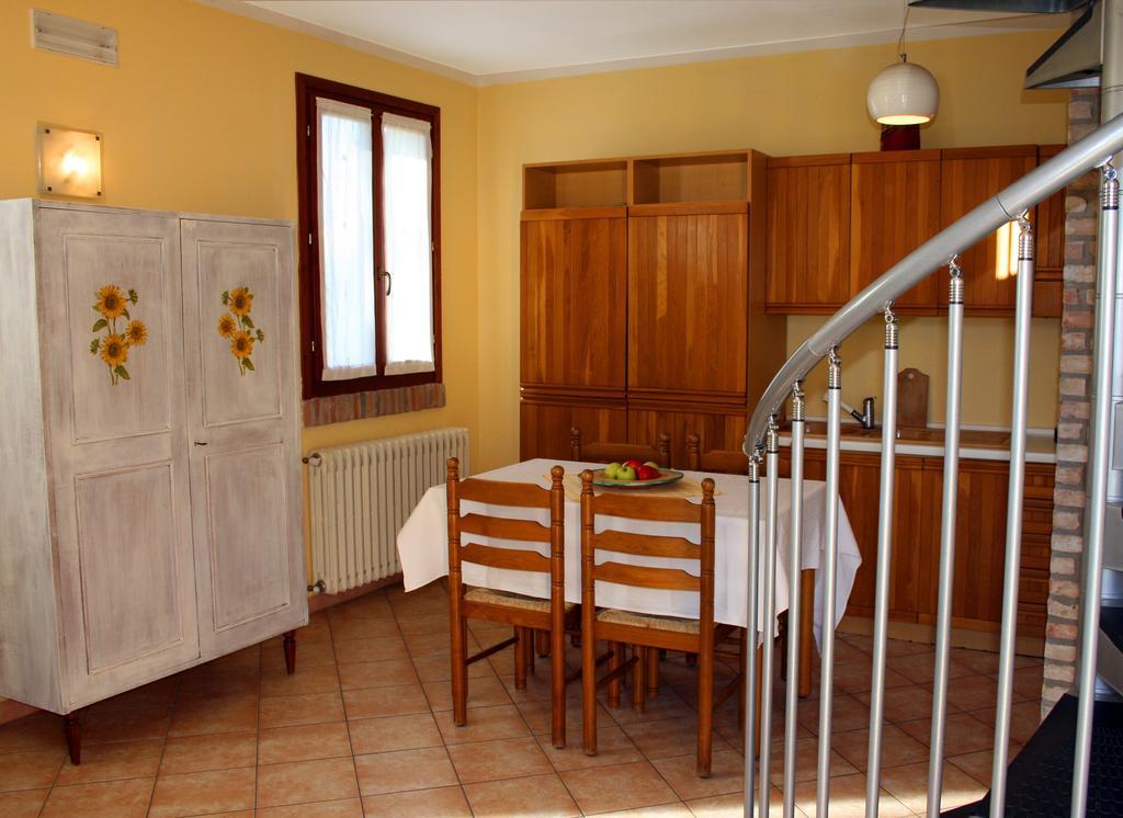 오스티글리아 Agriturismo Corte Ponte Dei Tedeschi 게스트하우스 객실 사진