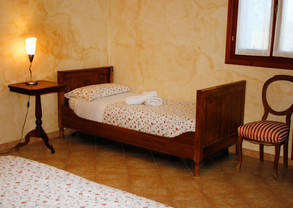 오스티글리아 Agriturismo Corte Ponte Dei Tedeschi 게스트하우스 객실 사진
